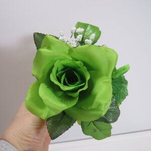 (1) Green Rose boutonniere with baby's breath Faux flower